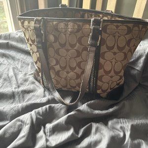 Coach Khaki Shoulder Tote Bahg